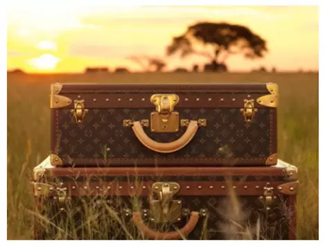 lv 旅行箱_副本.jpg 11个奢侈品牌,11种精神(图3)